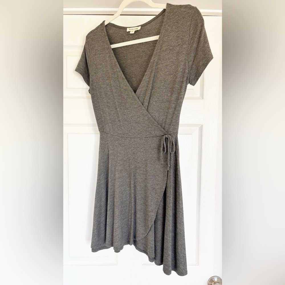 EUC Rolla Coster Gray Wrap Dress in Size Medium